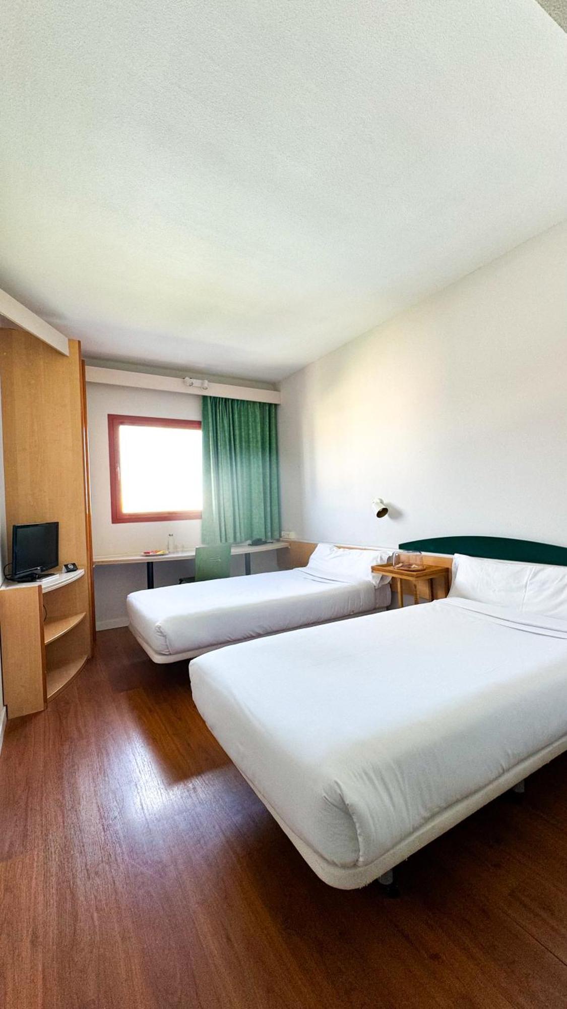 Hotel Iris Guadalajara Extérieur photo