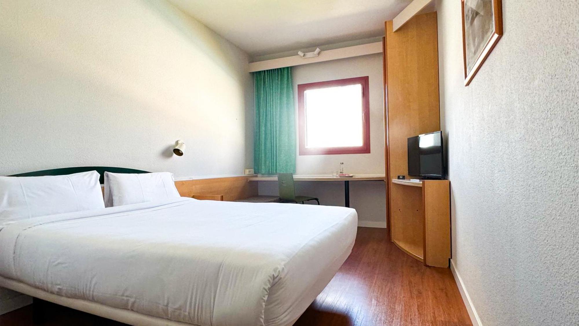 Hotel Iris Guadalajara Extérieur photo