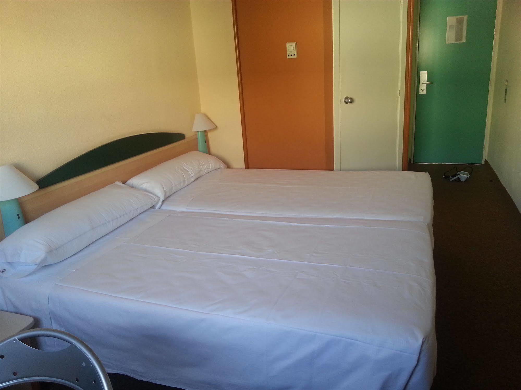 Hotel Iris Guadalajara Extérieur photo